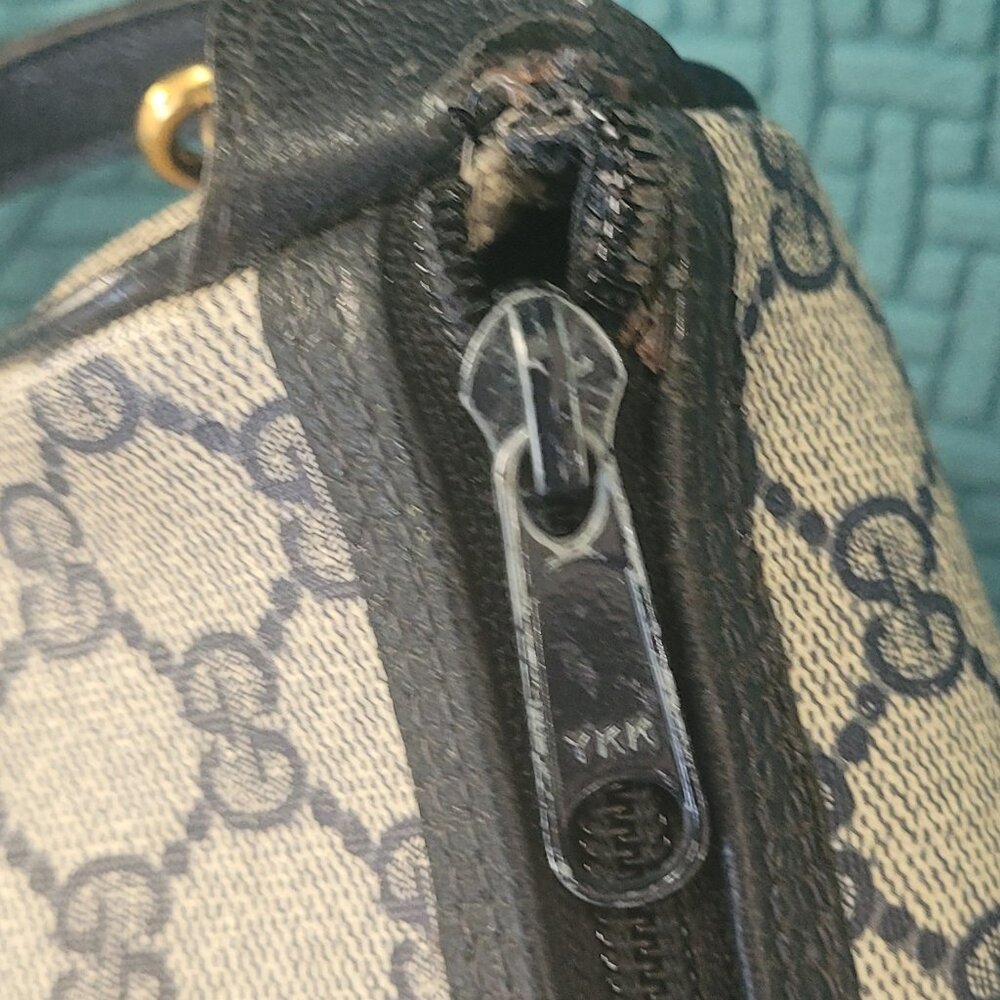 GUCCI Accessory Collection Monogram Handbag - Picture 13 of 13